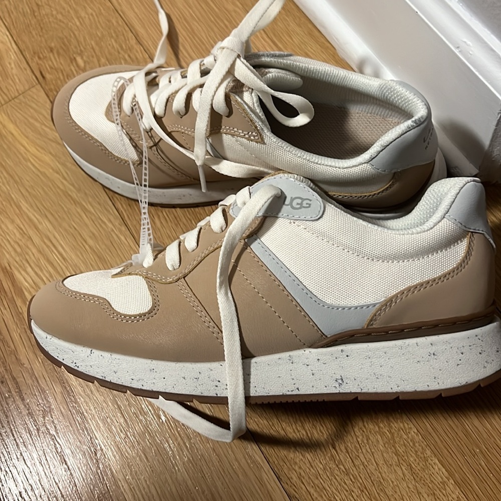 New women’s UGG
ReTrainer low-top sneakers